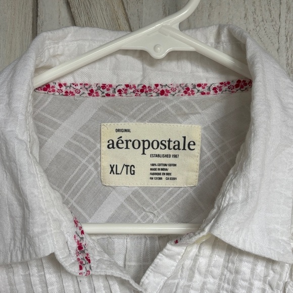 Aeropostale Vintage Y2K tuxedo style White button down - Picture 3 of 10